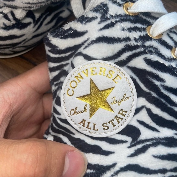 Zebra print fuzzy chuck taylor high top converse lace up sneakers - Picture 8 of 9